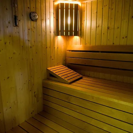 Family-friendly With Swimming Pool - 19147