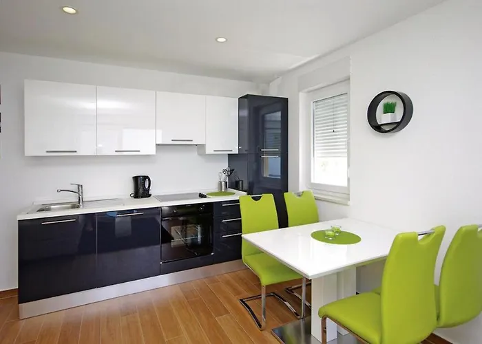 Apartman Family-friendly With Swimming Pool - 19147 *