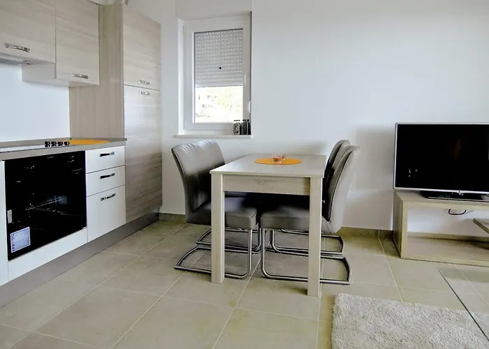 Apartman Family-friendly With Swimming Pool - 19147