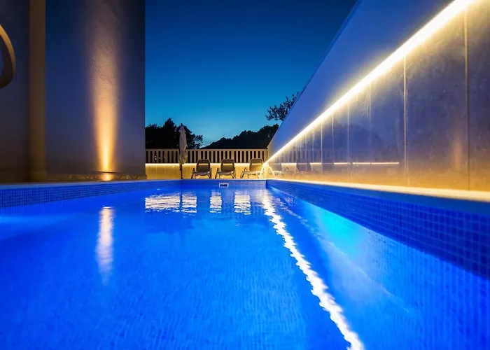 Apartman Family-friendly With Swimming Pool - 19147