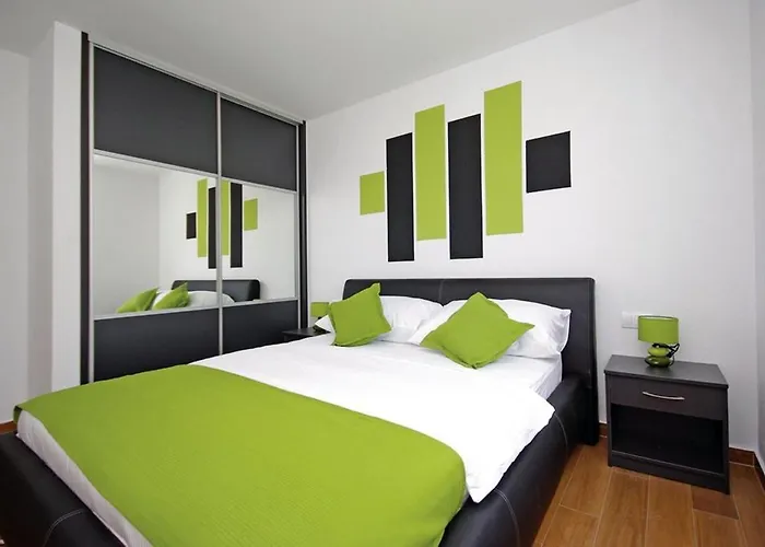 Apartman Family-friendly With Swimming Pool - 19147 *