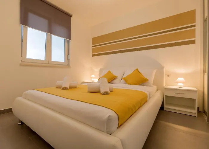 Family-friendly With Swimming Pool - 19147