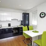 Apartament Family-friendly With Swimming Pool - 19147 *