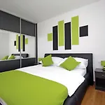 Apartament Family-friendly With Swimming Pool - 19147 *