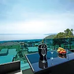 Family-friendly With Swimming Pool - 19147 Makarska