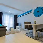 Apartament Family-friendly With Swimming Pool - 19147 *