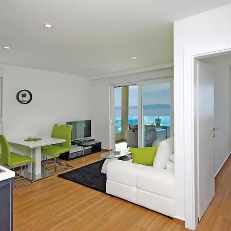 Family-friendly With Swimming Pool - 19147 Apartment