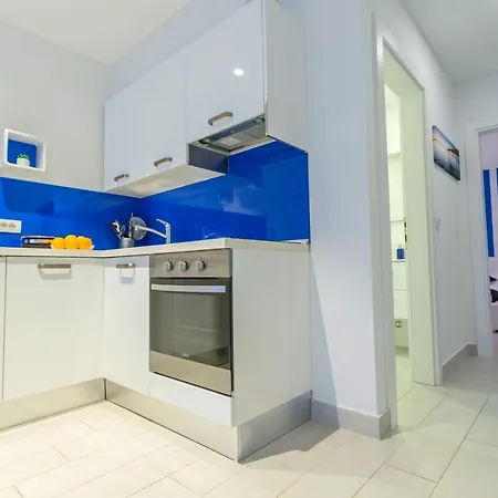 Family-friendly With Swimming Pool - 19147 Apartmán