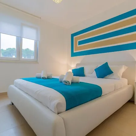 Family-friendly With Swimming Pool - 19147 Apartmán