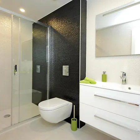 Family-friendly With Swimming Pool - 19147 Apartment Makarska