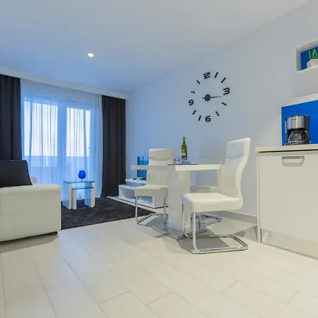 Family-friendly With Swimming Pool - 19147