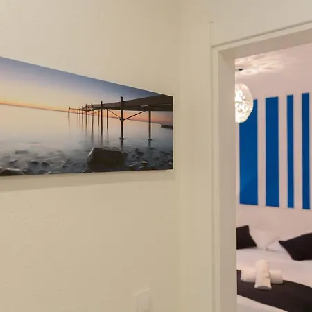 Family-friendly With Swimming Pool - 19147 Apartmán