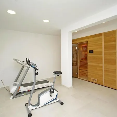 Family-friendly With Swimming Pool - 19147