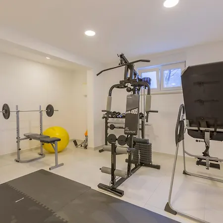 アパート Family-friendly With Swimming Pool - 19147 マカルスカ