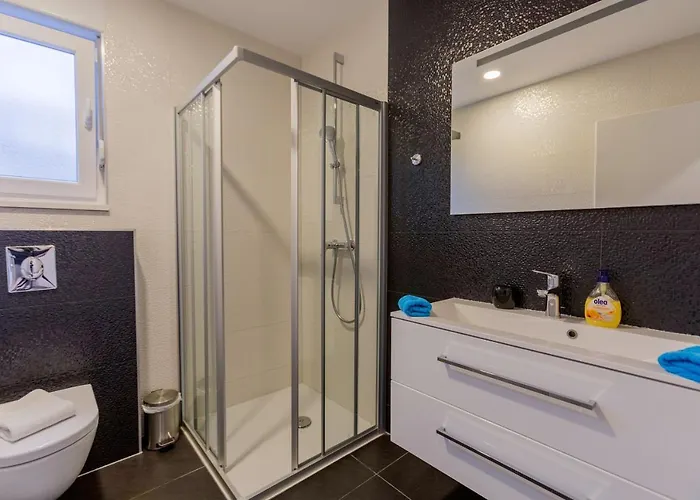 Family-friendly With Swimming Pool - 19147 Apartment *