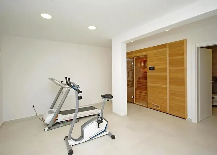 Family-friendly With Swimming Pool - 19147