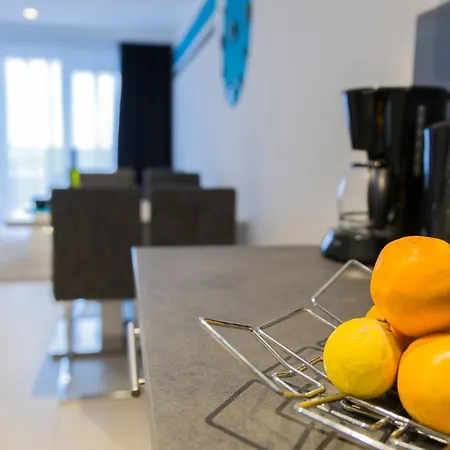 Family-friendly With Swimming Pool - 19147 * Makarska