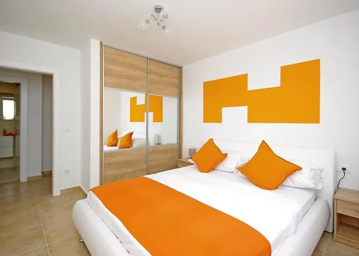 Appartamento Family-friendly With Swimming Pool - 19147 *