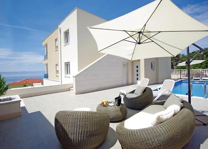 Family-friendly With Swimming Pool - 19147 Appartamento Makarska