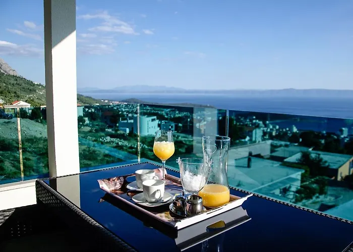 Family-friendly With Swimming Pool - 19147 * Makarska